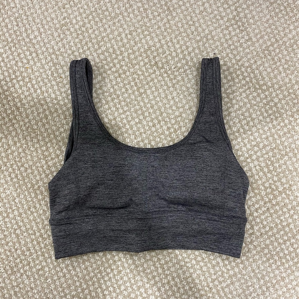 aritzia sports bra - Picture 1 of 2